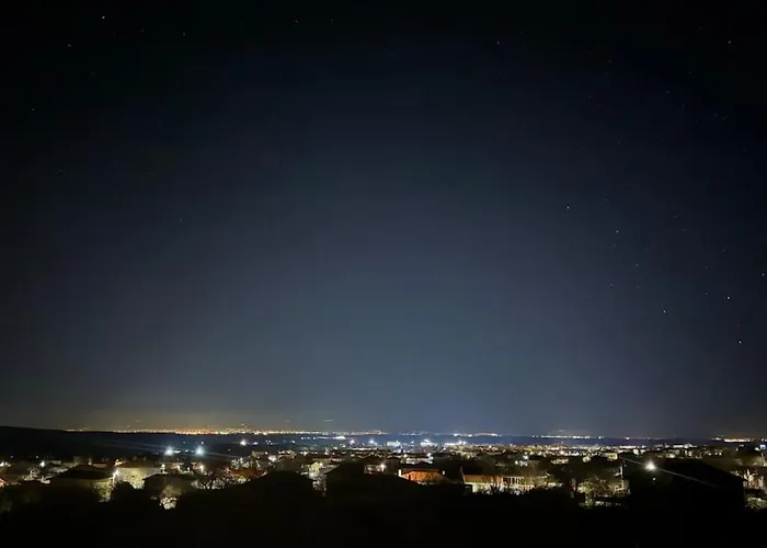 Luxury House Veles 公寓